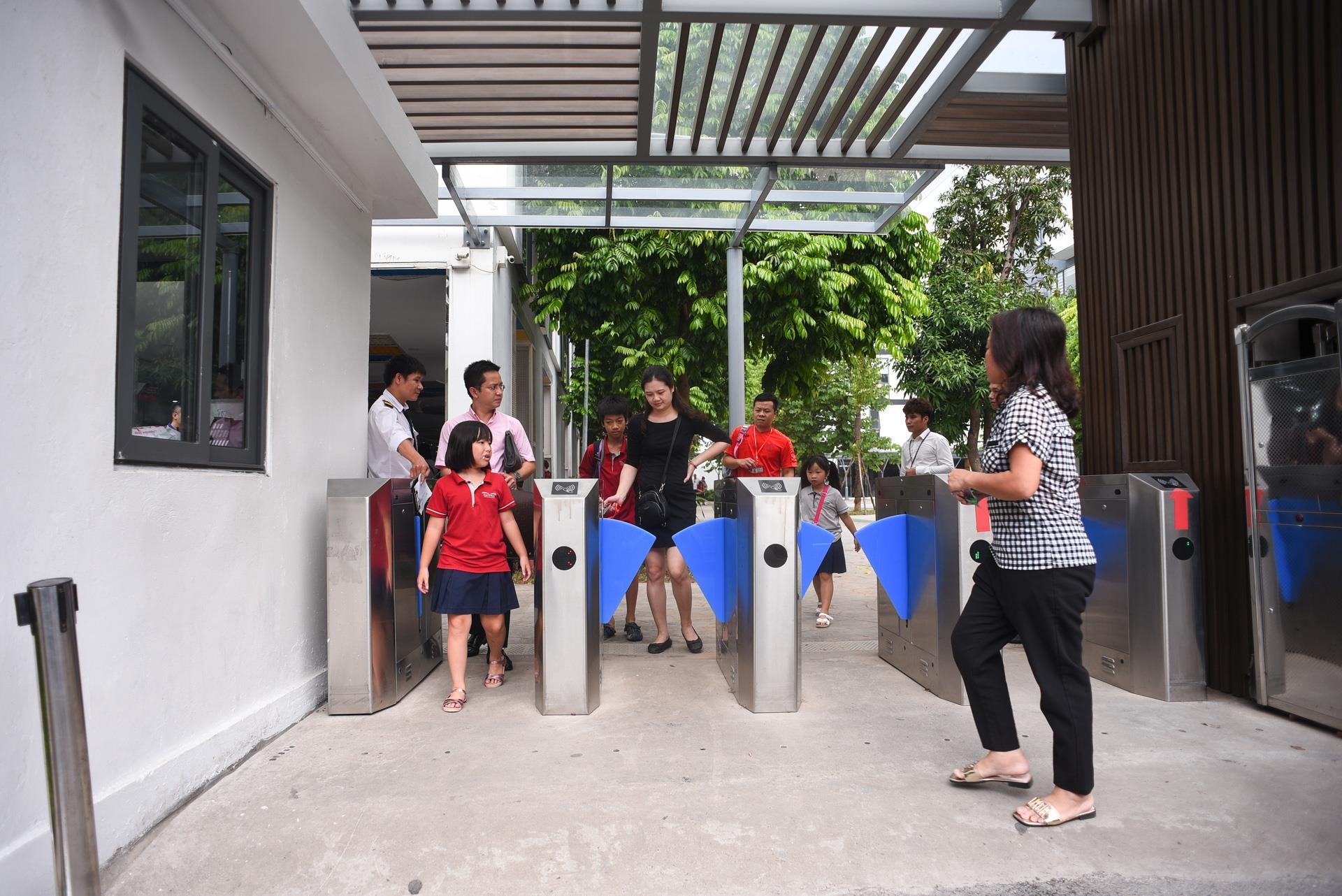 Dua don hoc sinh tai Truong Quoc te Gateway anh 5