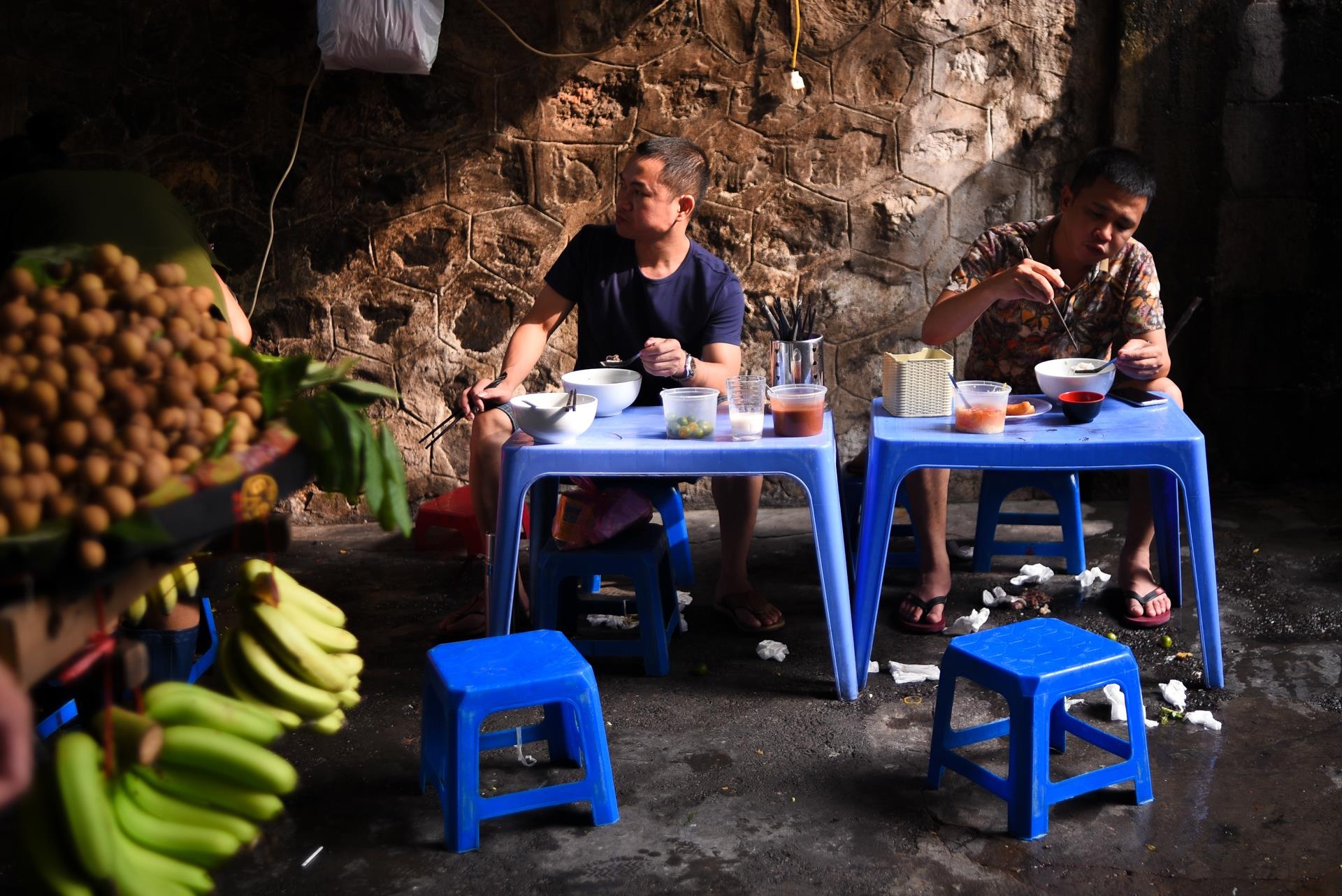 80.000 mot bat pho Man, anh 11