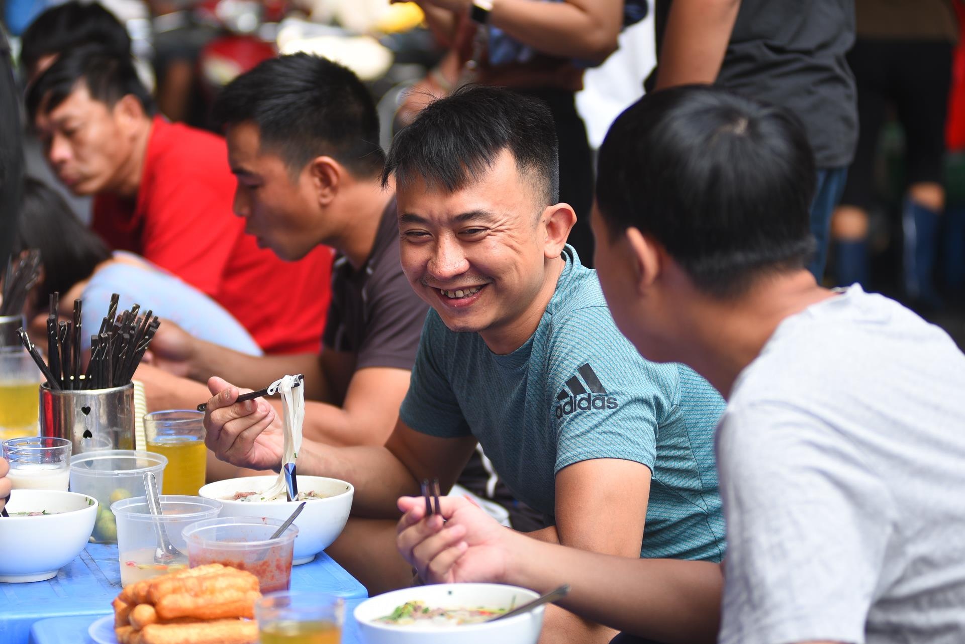 80.000 mot bat pho Man, anh 6