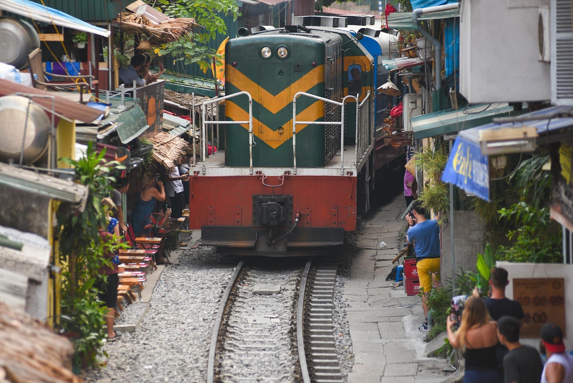 Phố du lịch đường tàu Hà Nội ảnh 1 Pho du lich duong tau Ha Noi anh 1