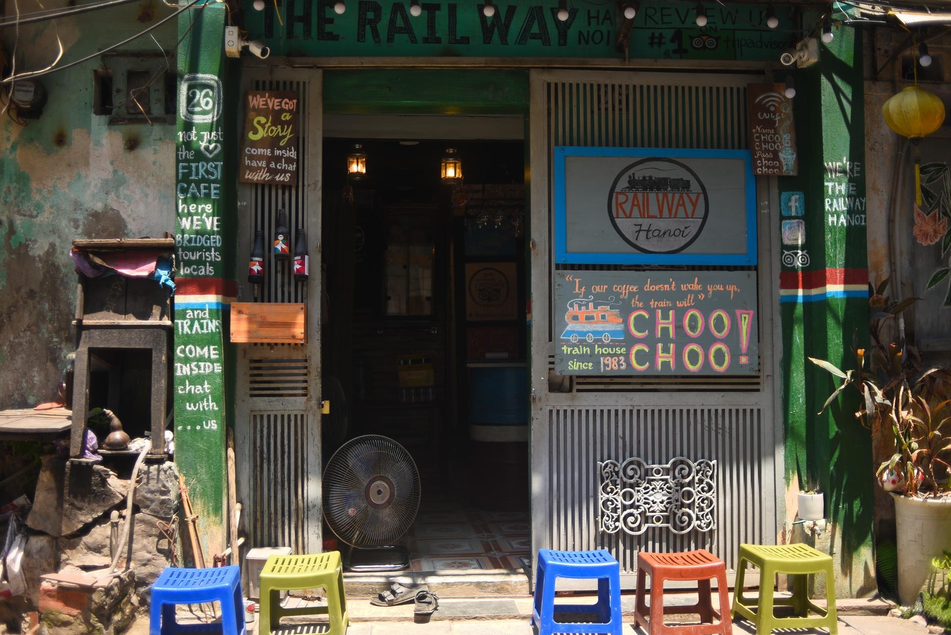 Phố du lịch đường tàu Hà Nội ảnh 11 Pho du lich duong tau Ha Noi anh 11