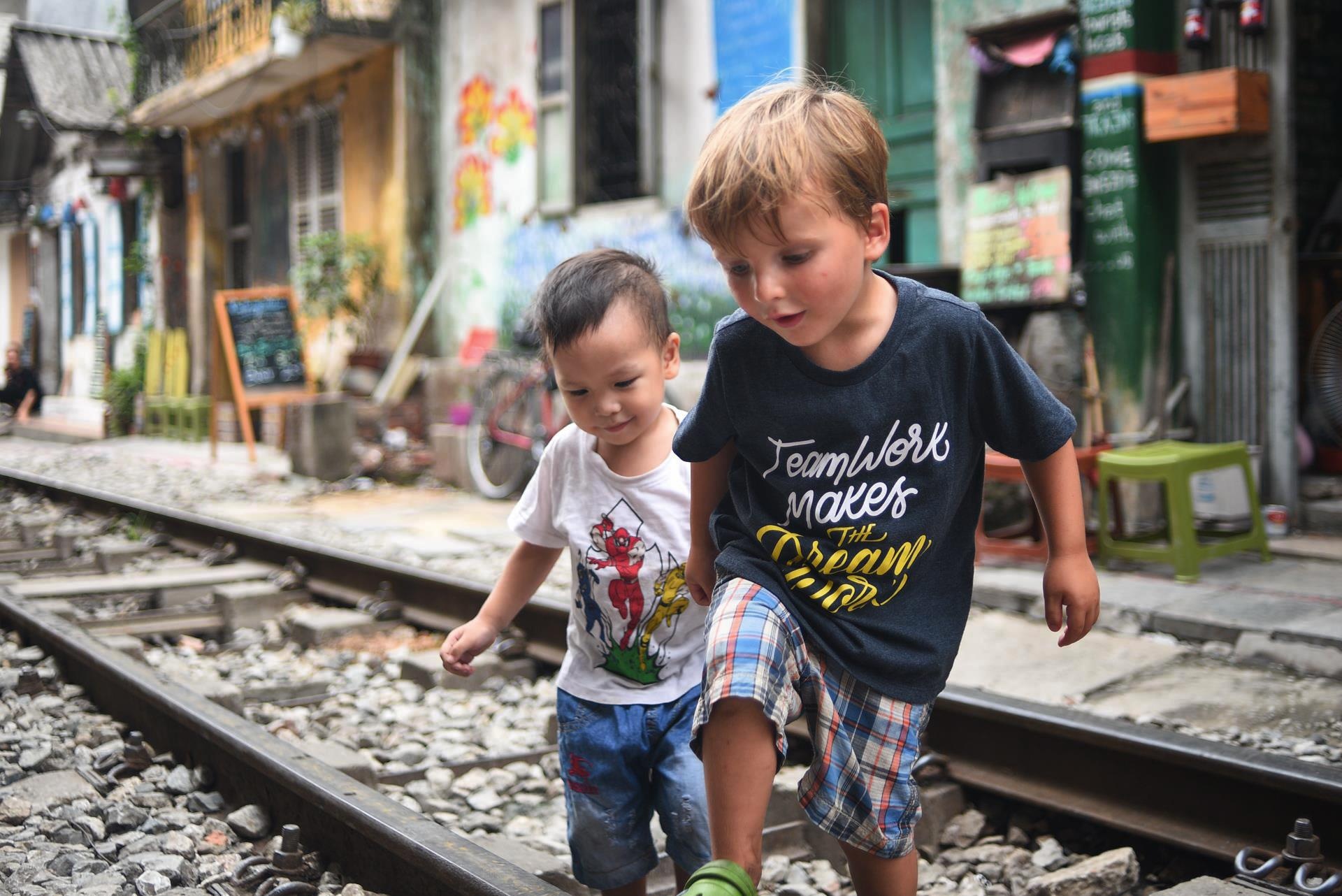 Phố du lịch đường tàu Hà Nội ảnh 26 Pho du lich duong tau Ha Noi anh 26