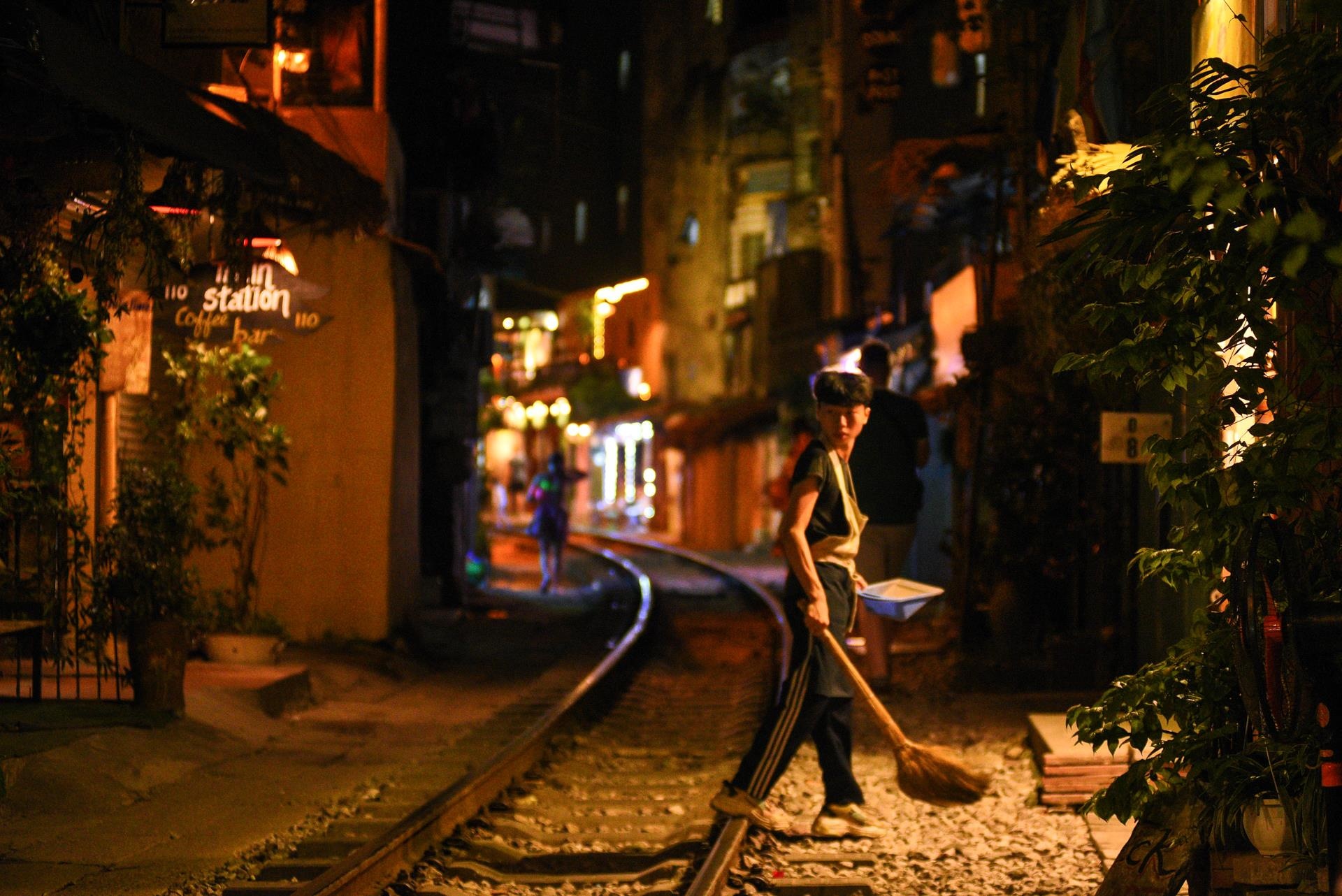 Phố du lịch đường tàu Hà Nội ảnh 38 Pho du lich duong tau Ha Noi anh 38