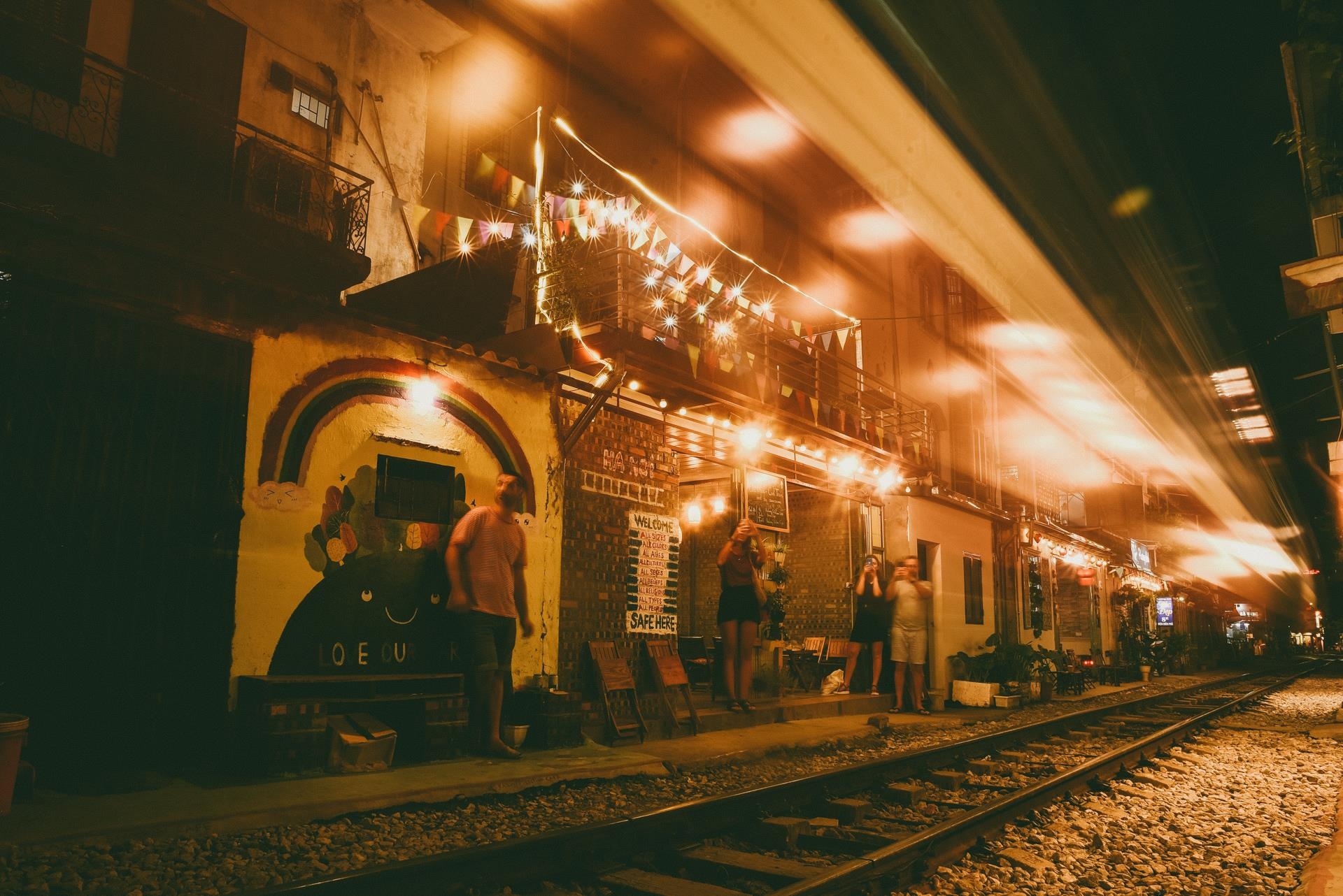 Phố du lịch đường tàu Hà Nội ảnh 41 Pho du lich duong tau Ha Noi anh 41