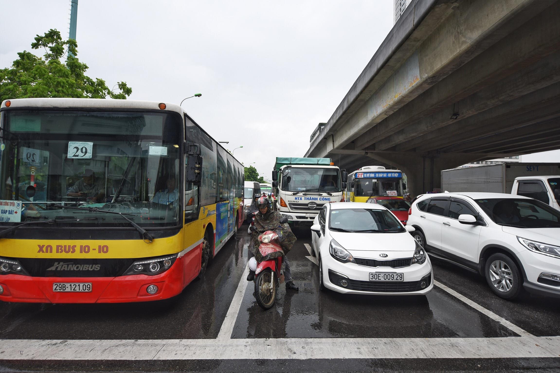 un tac o cac nga duong Ha Noi anh 5