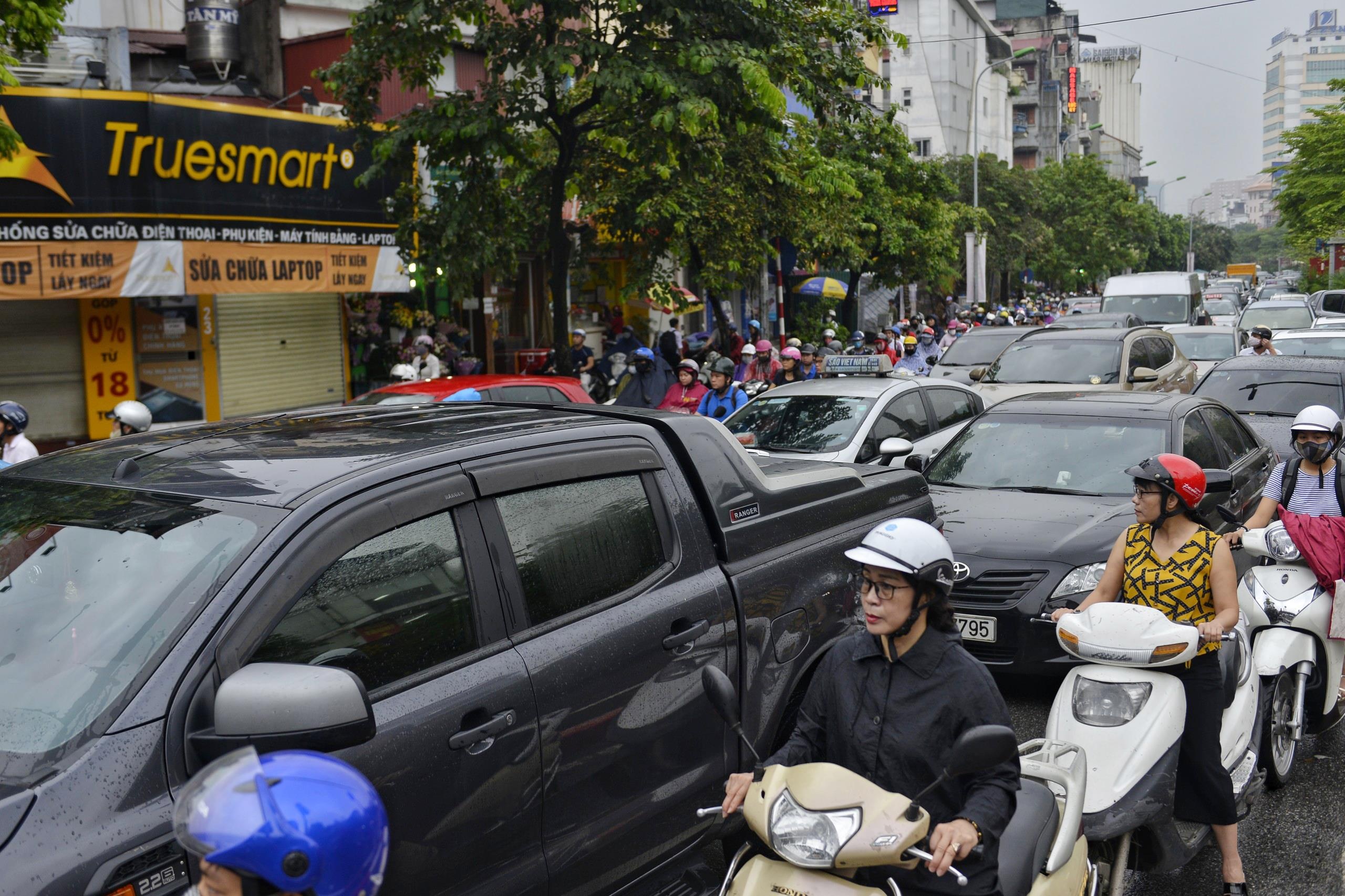 un tac o cac nga duong Ha Noi anh 7