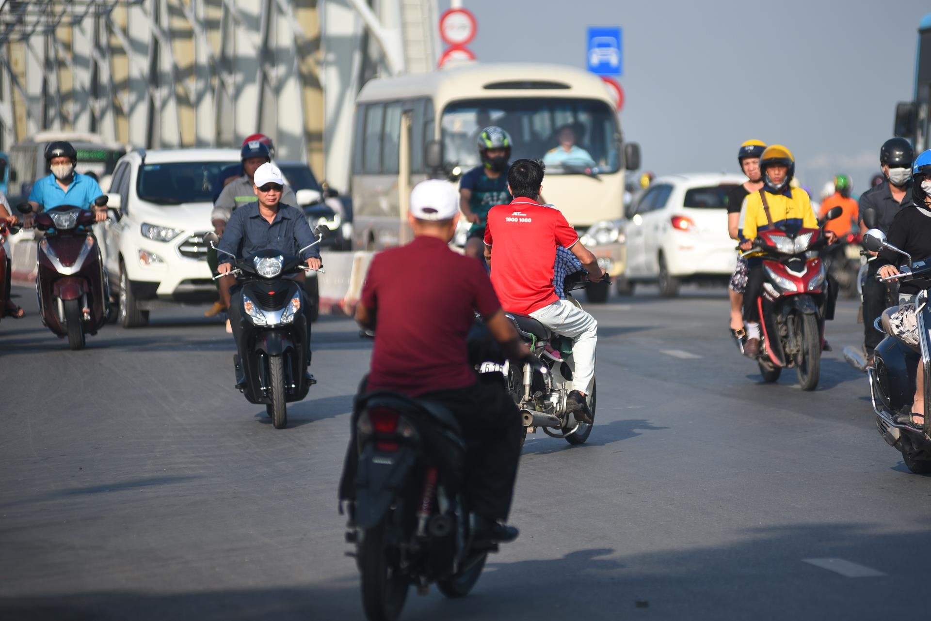 Nut giao Nguyen Van Cu - Chuong Duong anh 6