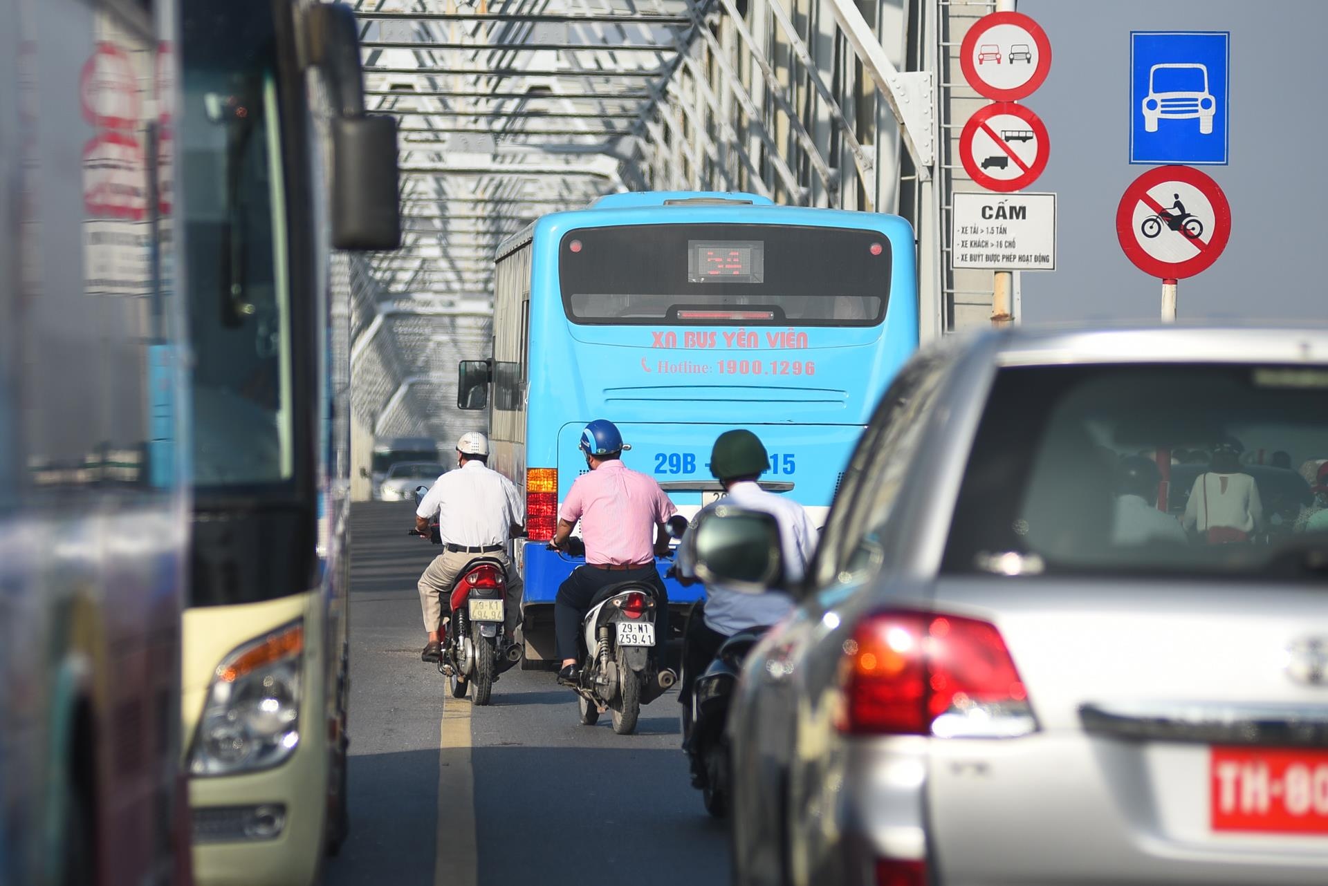 Nut giao Nguyen Van Cu - Chuong Duong anh 5