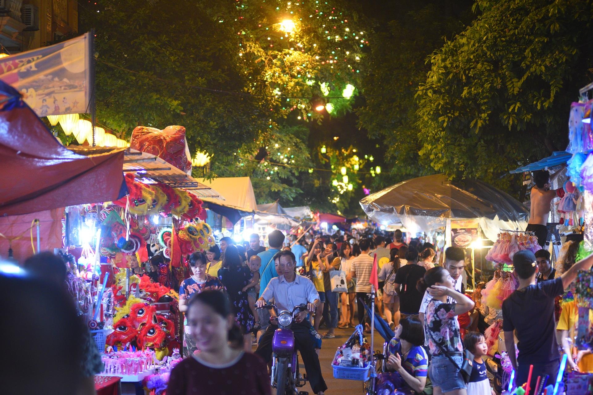 Gioi tre song ao tai cho Trung thu Hang Ma anh 1