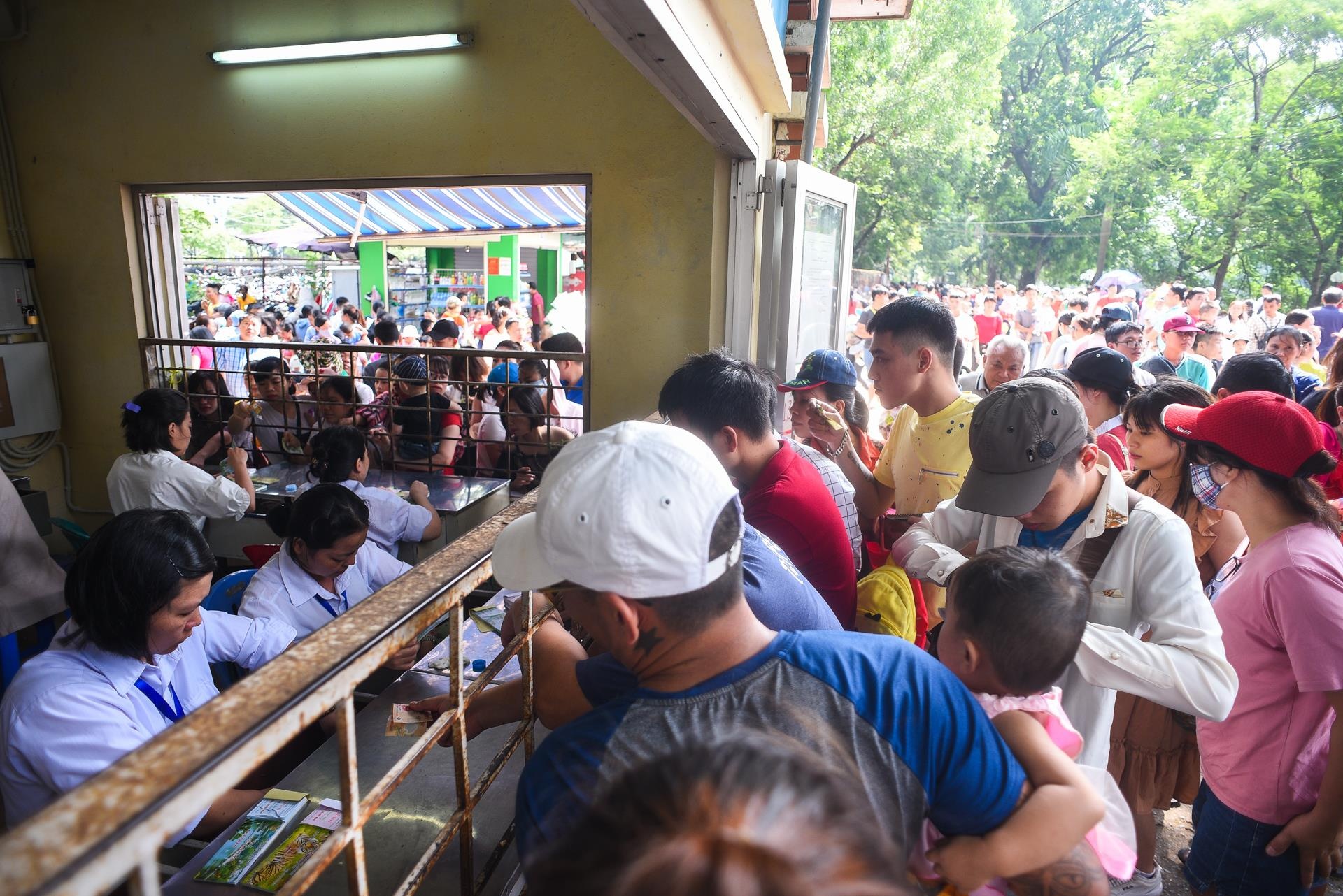 Vat va vui choi Cong vien Thu Le dip 2/9 anh 3