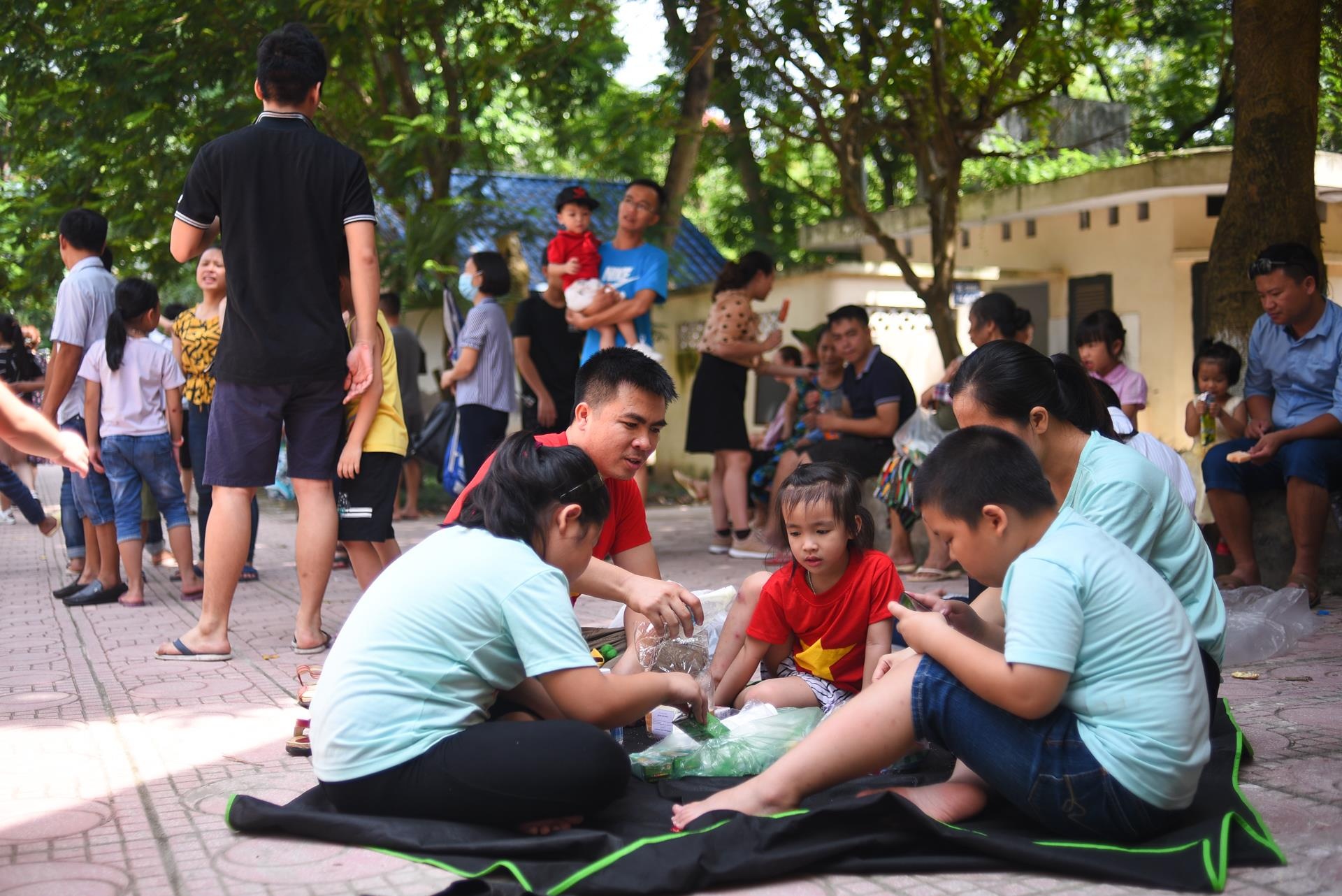 Vat va vui choi Cong vien Thu Le dip 2/9 anh 5