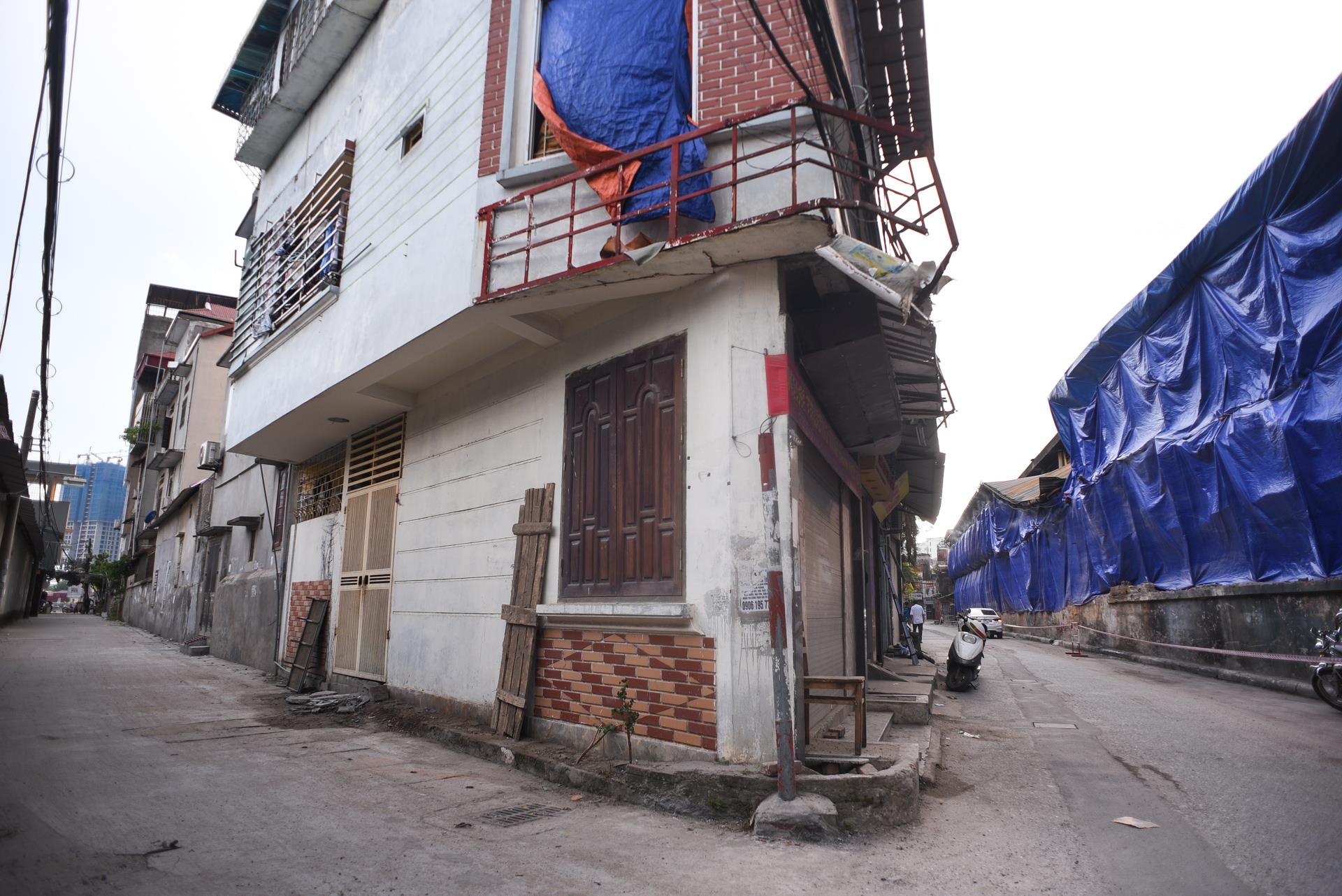 Cu dan 10 ngay sau vu no quanh cong ty Rang Dong anh 23