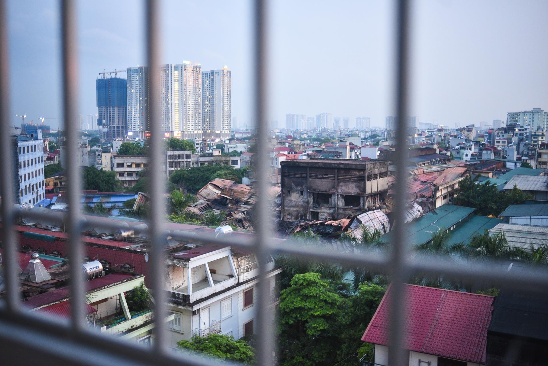 Cu dan 10 ngay sau vu no quanh cong ty Rang Dong anh 26