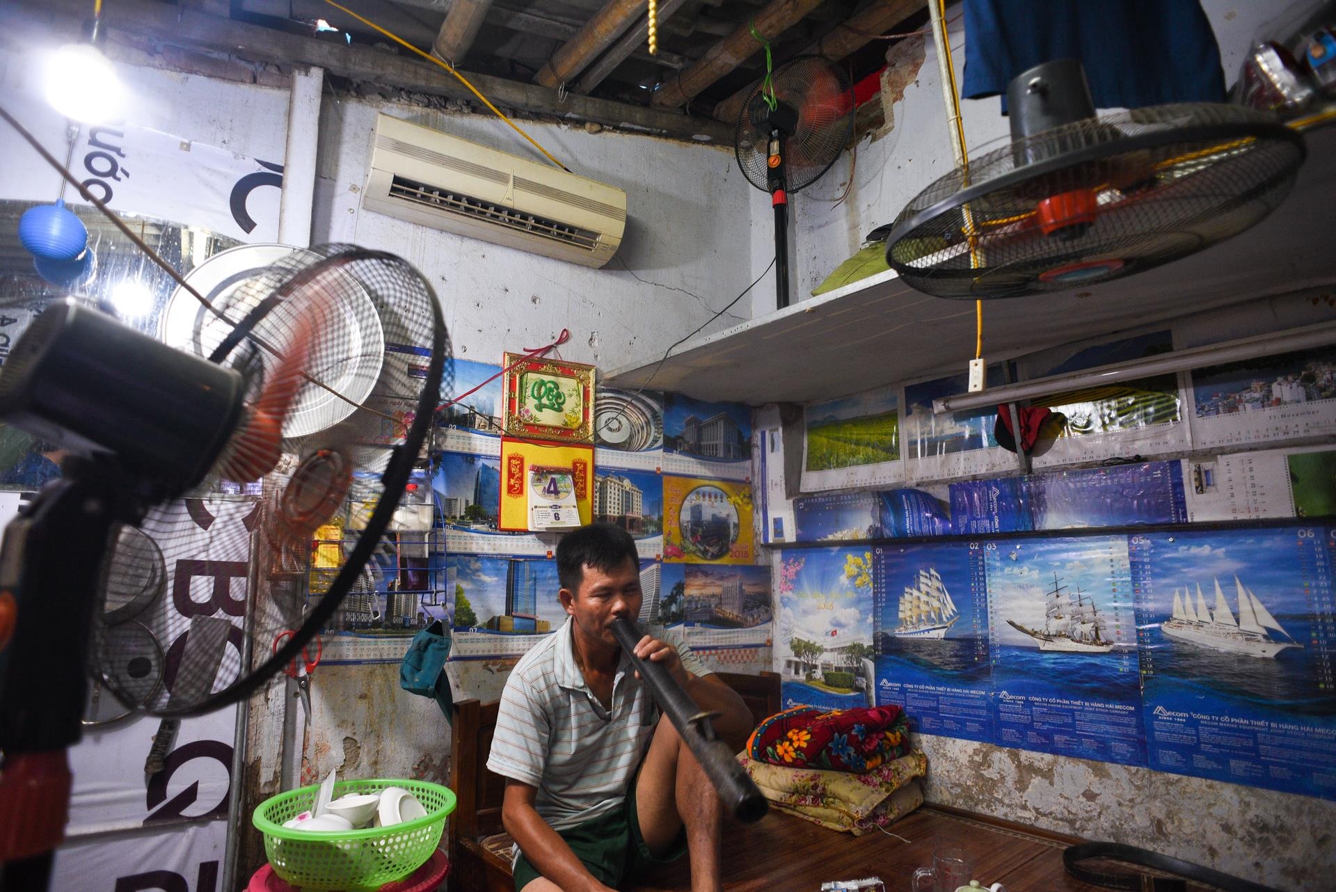 Cu dan 10 ngay sau vu no quanh cong ty Rang Dong anh 35