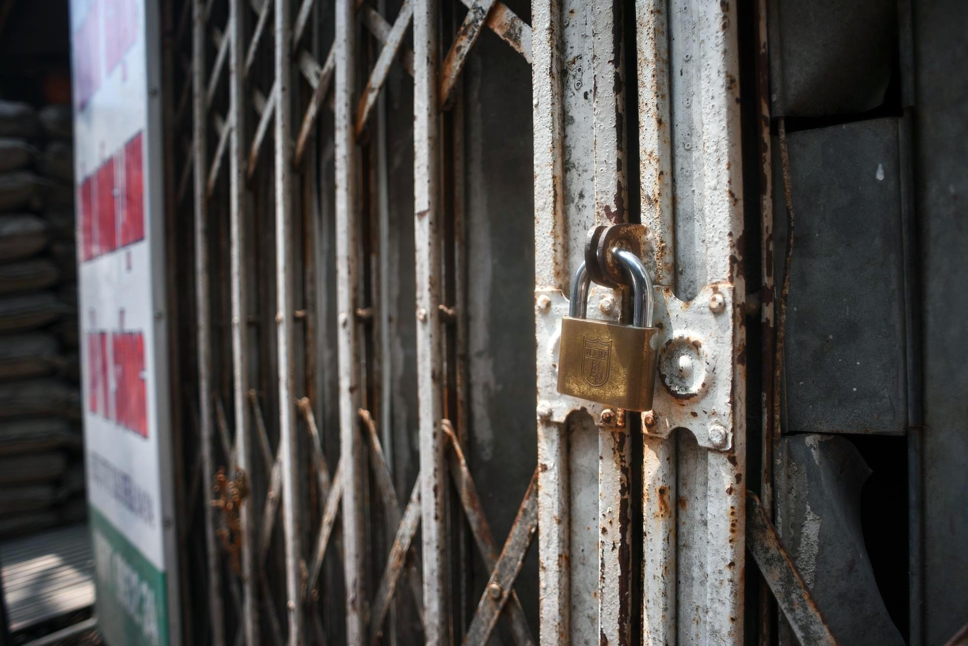 Rang Dong gian doi bao cao thuy ngan,  nhiem doc thuy ngan Rang Dong anh 2