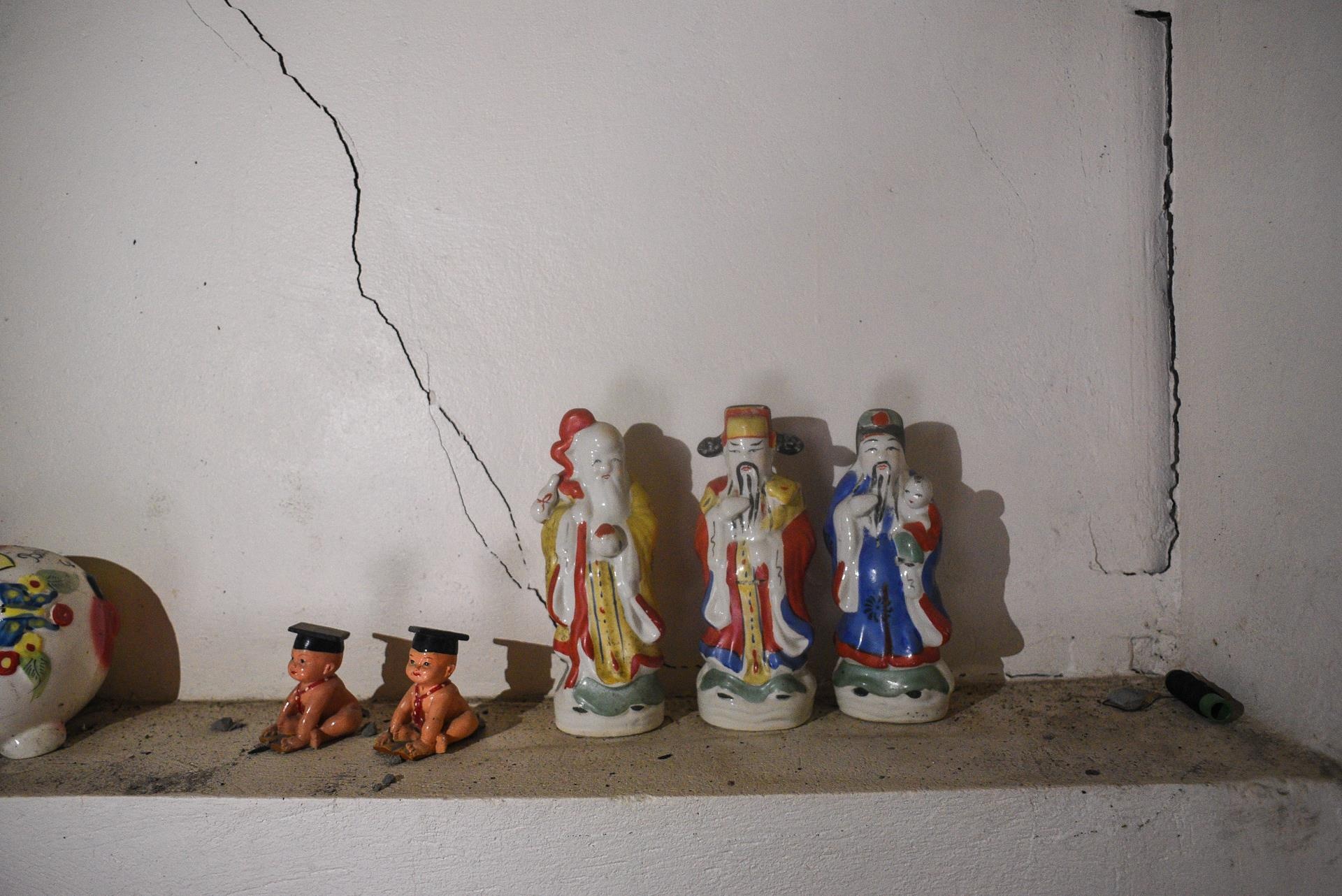 Cu dan 10 ngay sau vu no quanh cong ty Rang Dong anh 14