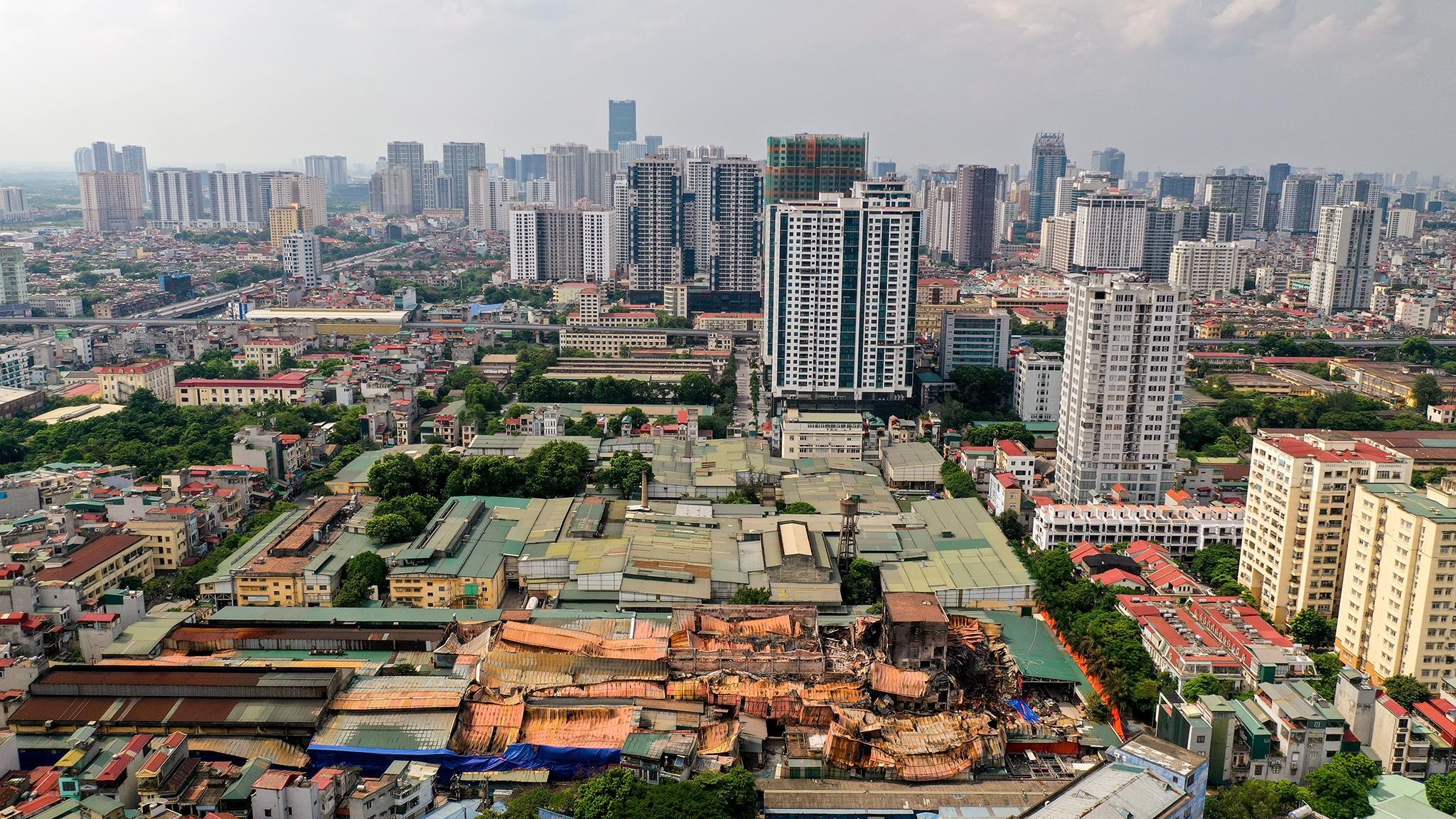 Cu dan 10 ngay sau vu no quanh cong ty Rang Dong anh 36