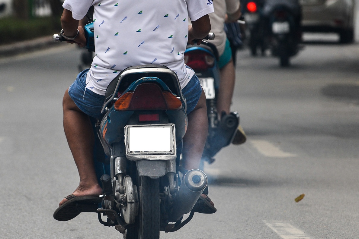 O nhiem khong khi do khi thai xe o to,  dot than to ong anh 6