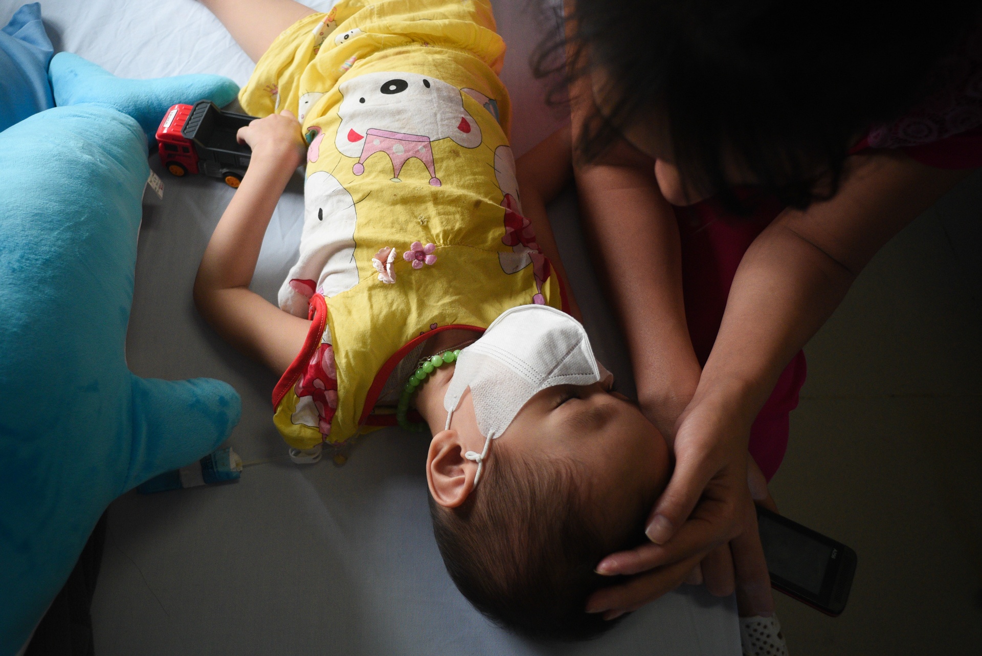 Co be ung thu mau trinh dien trong dem Vitnam Fashion Week 2019 anh 20