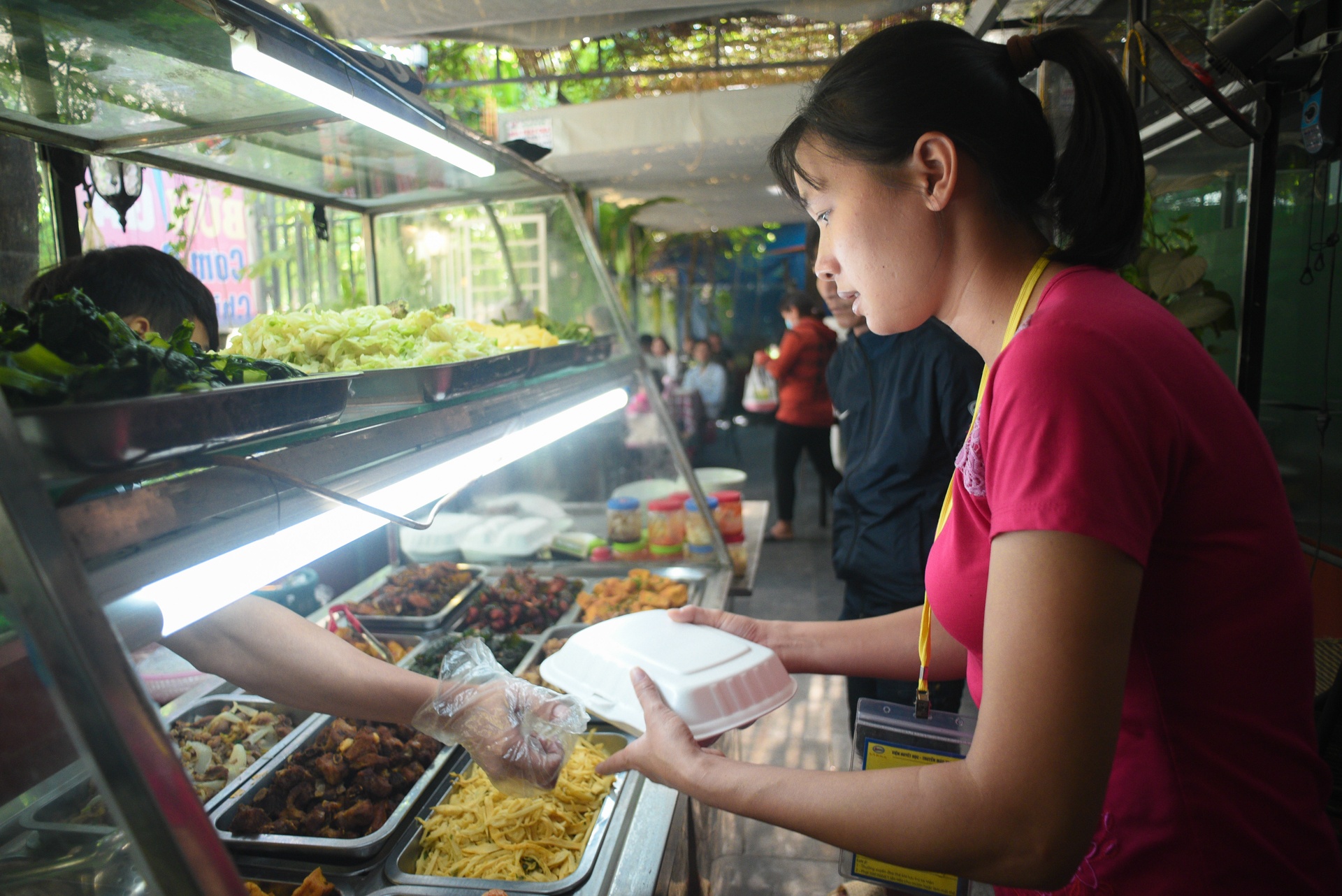 Co be ung thu mau trinh dien trong dem Vitnam Fashion Week 2019 anh 23