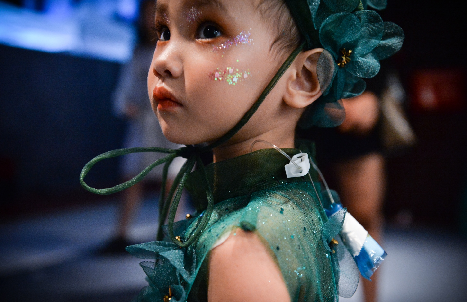 Co be ung thu mau trinh dien trong dem Vitnam Fashion Week 2019 anh 8