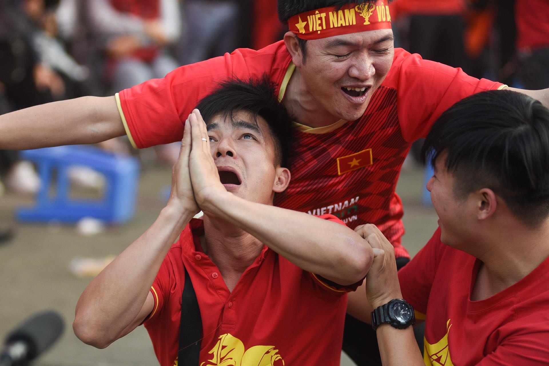 CDV tu guc nga den vo oa truoc man loi nguoc dong cua U22 Viet Nam hinh anh