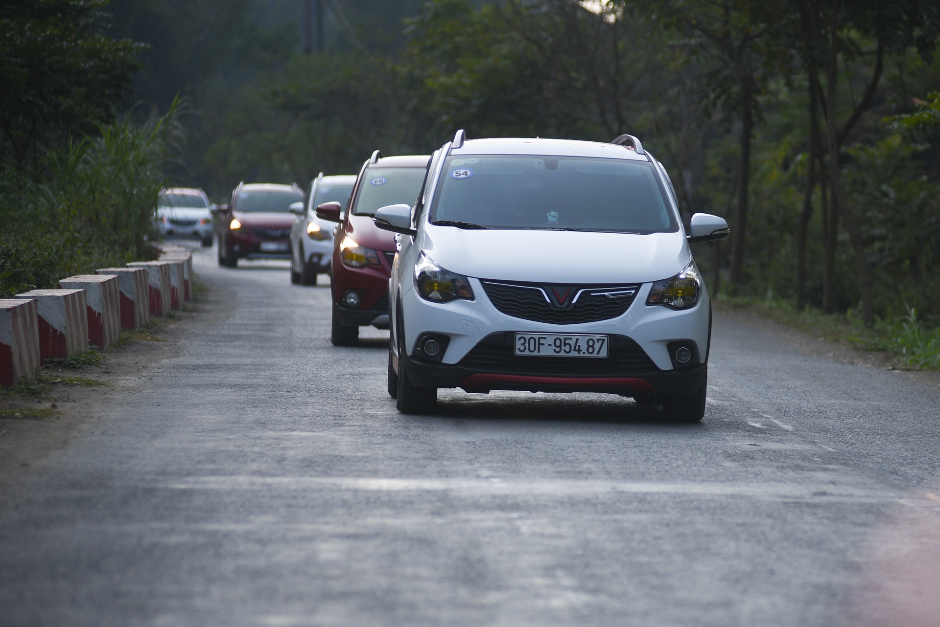 VinFast Carvan chinh phuc dia dau to quoc anh 1