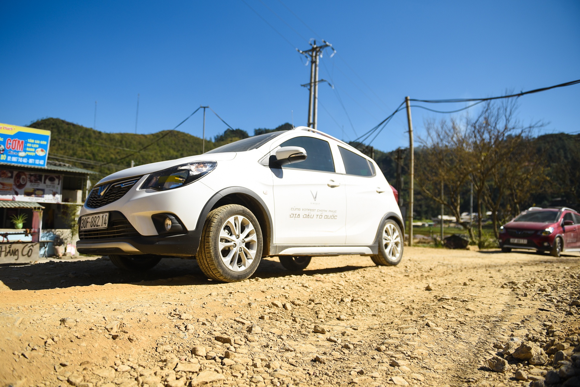 VinFast Carvan chinh phuc dia dau to quoc anh 9