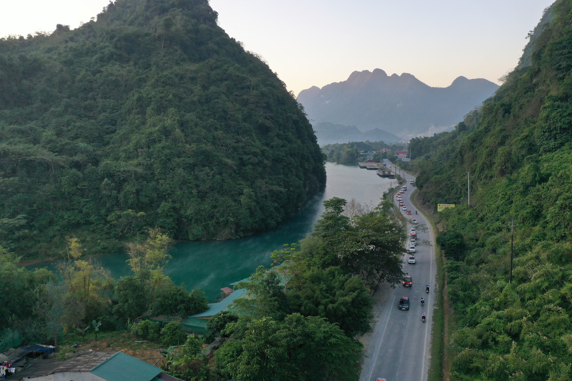 Vinfast chinh phuc Ha Giang anh 19