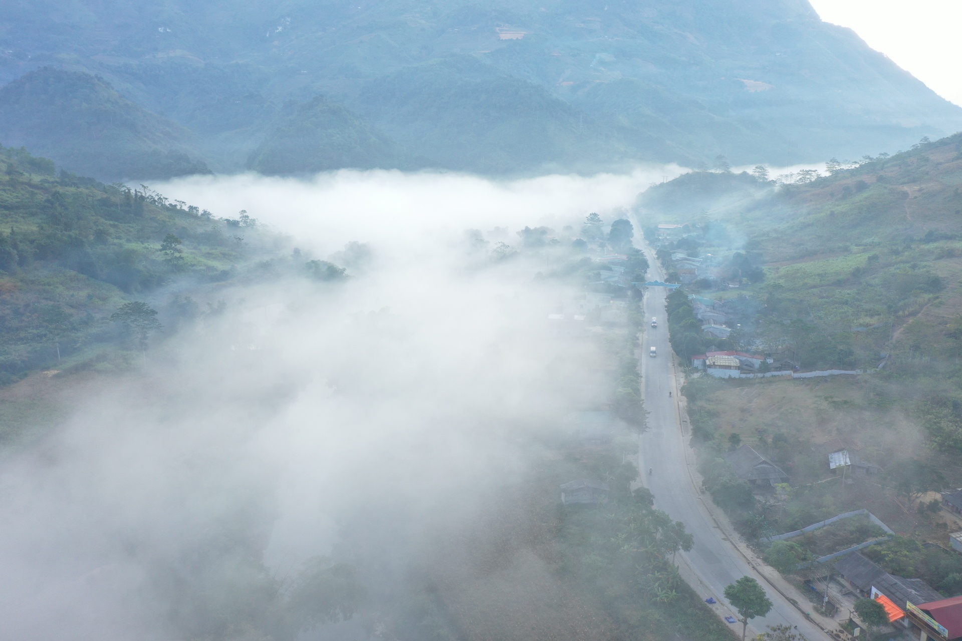Vinfast chinh phuc Ha Giang anh 28