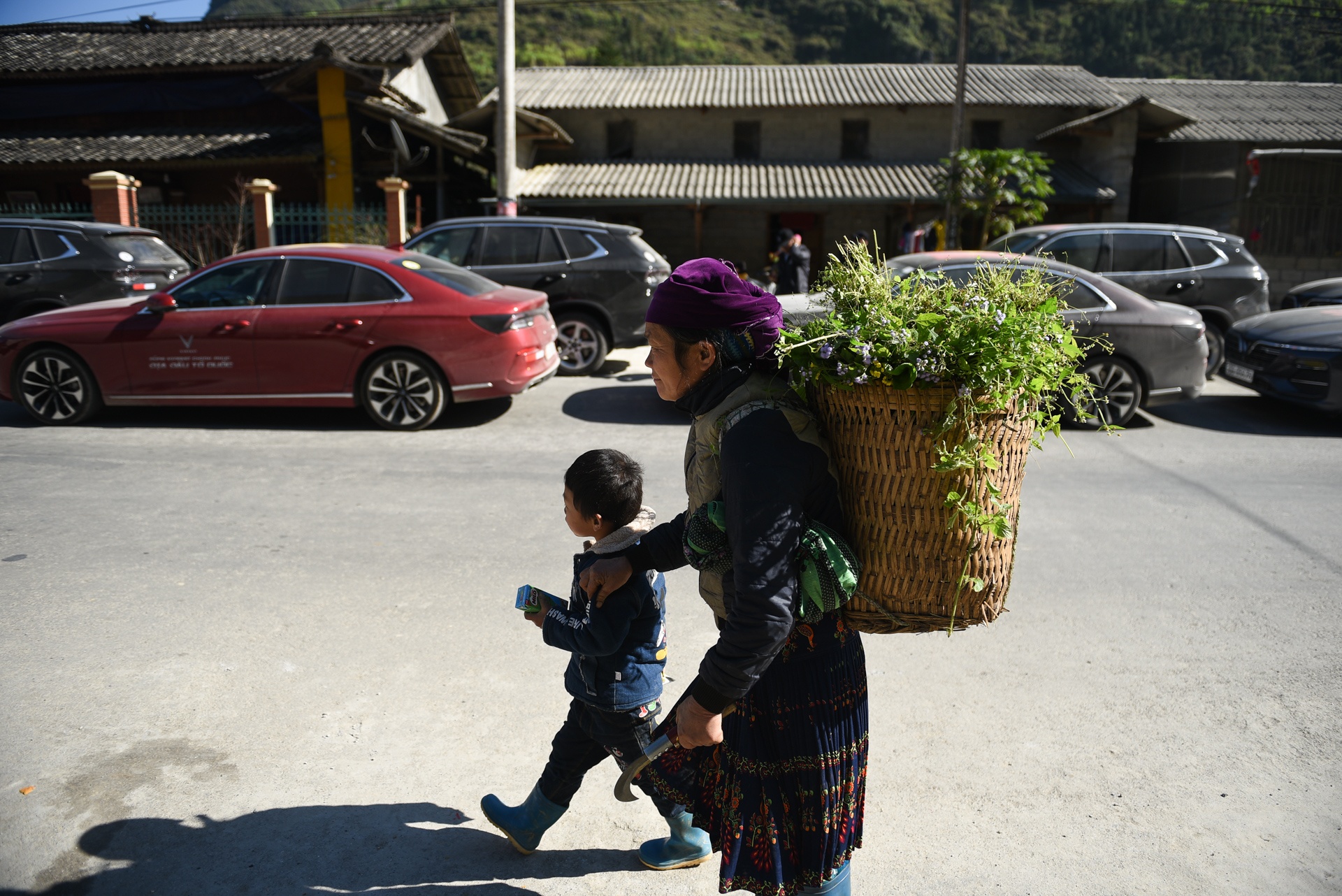 Vinfast chinh phuc Ha Giang anh 35