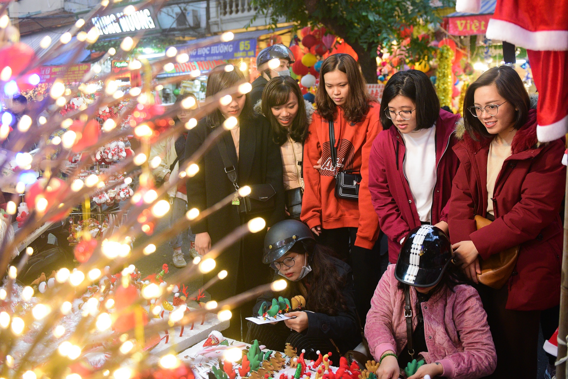 Pho Hang Ma truoc Giang sinh anh 1