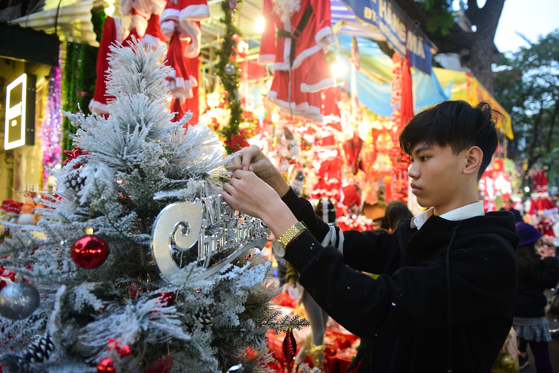 Pho Hang Ma truoc Giang sinh anh 9