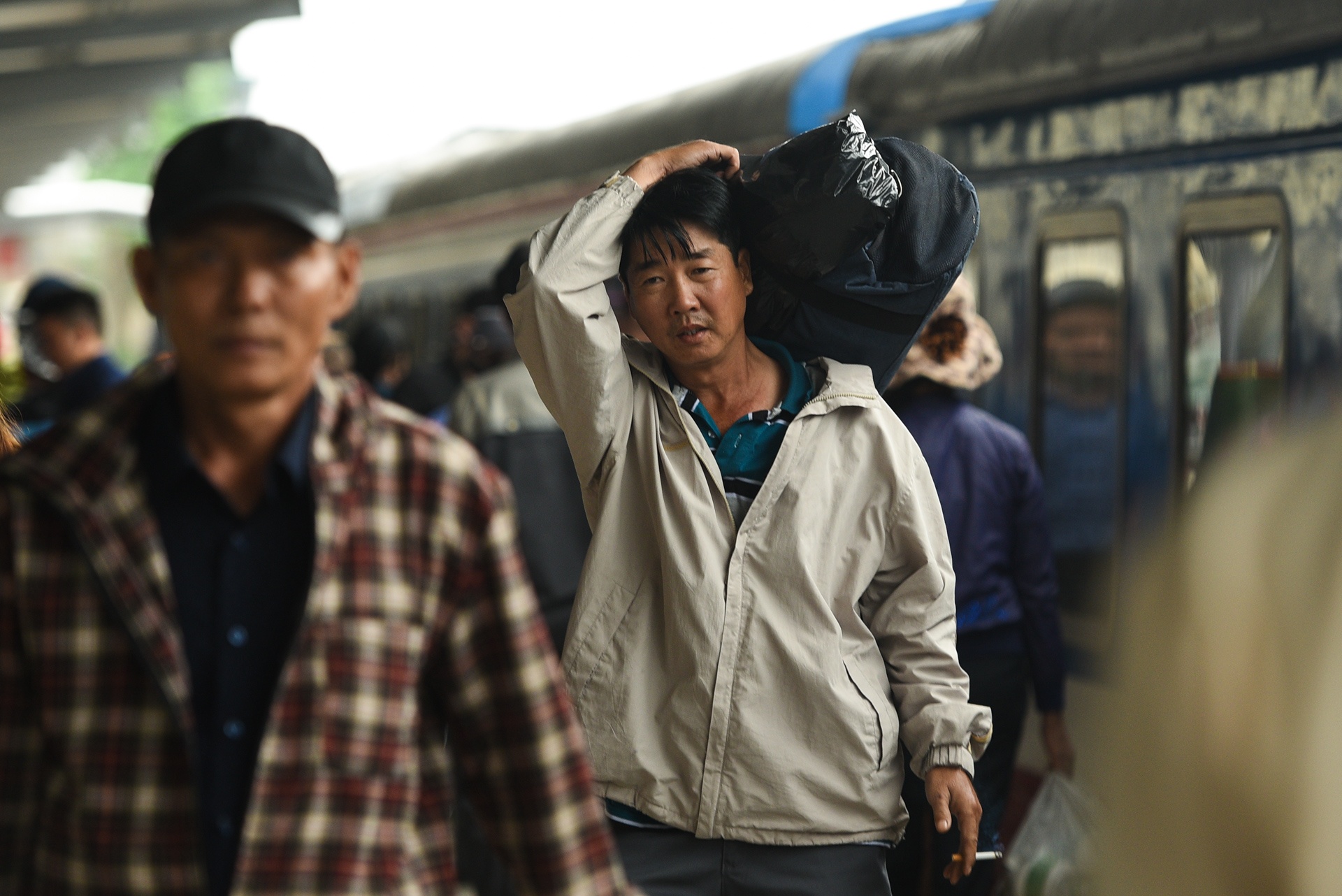 chuyen tau cuoi nam Ky Hoi anh 4