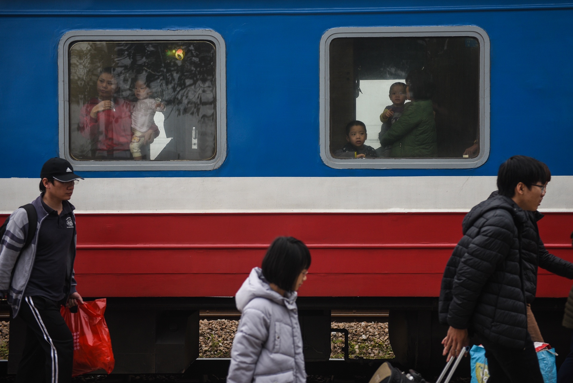 chuyen tau cuoi nam Ky Hoi anh 9