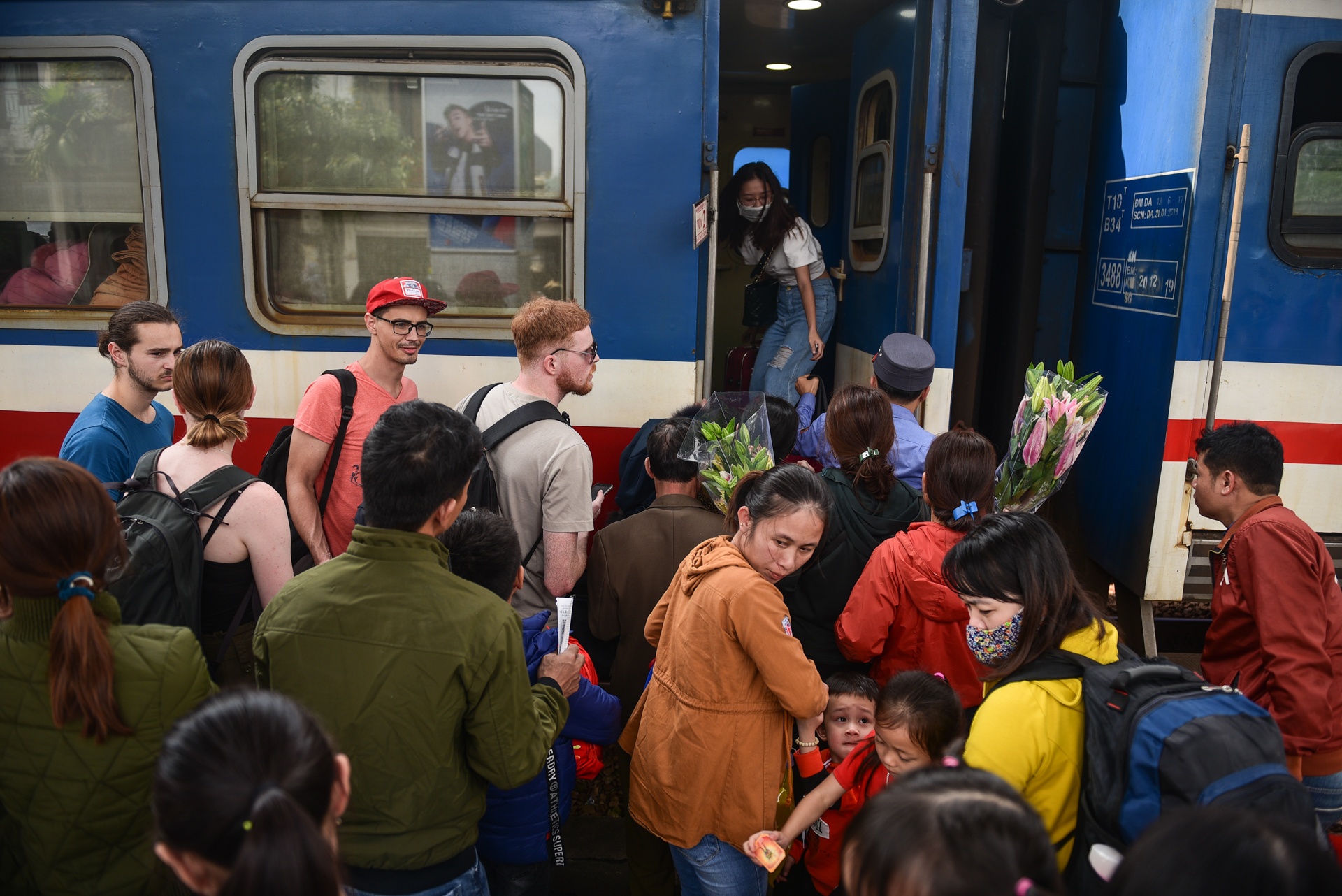 chuyen tau cuoi nam Ky Hoi anh 5