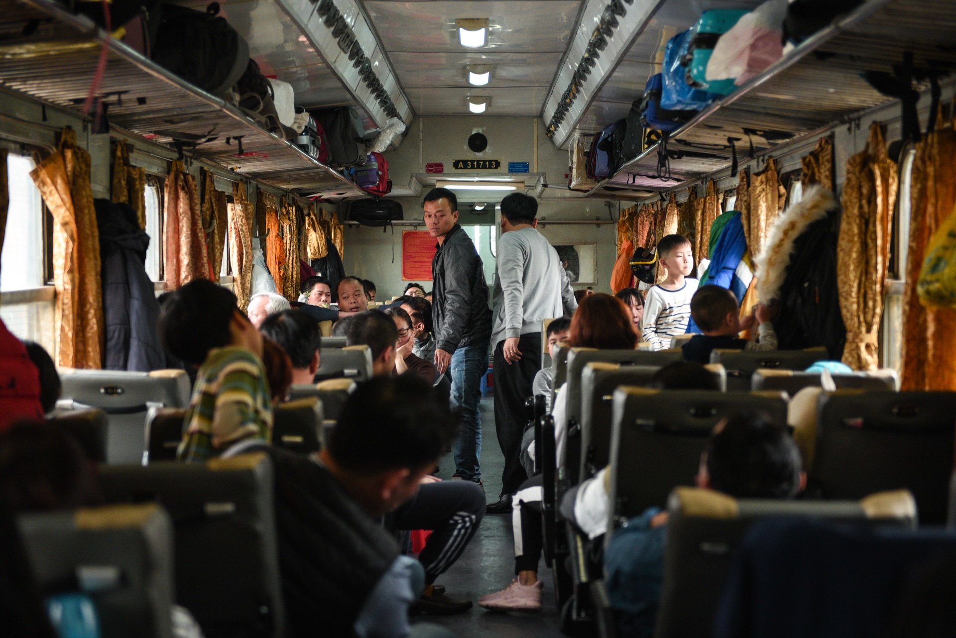 chuyen tau cuoi nam Ky Hoi anh 25