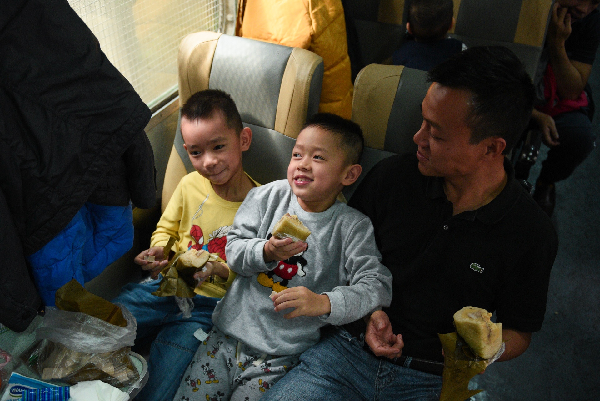 chuyen tau cuoi nam Ky Hoi anh 29