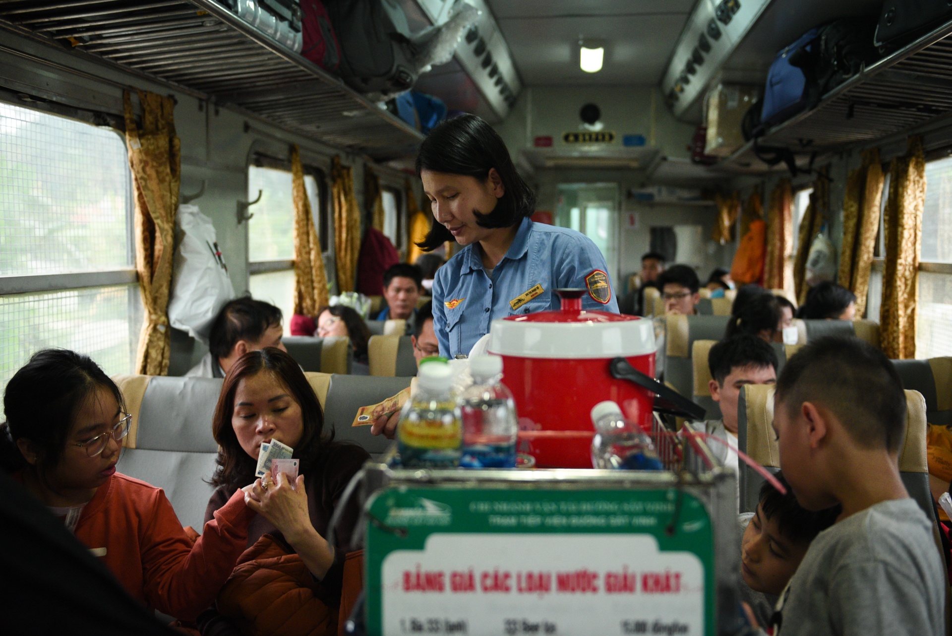 chuyen tau cuoi nam Ky Hoi anh 24