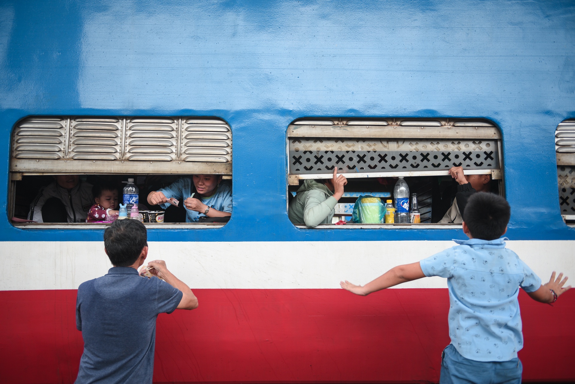 chuyen tau cuoi nam Ky Hoi anh 6