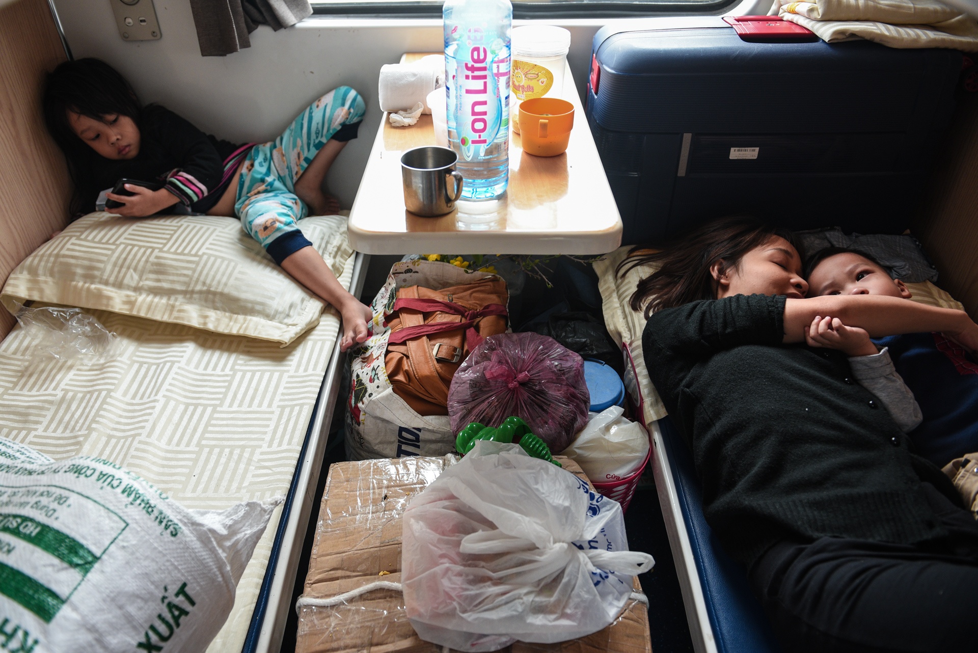 chuyen tau cuoi nam Ky Hoi anh 19