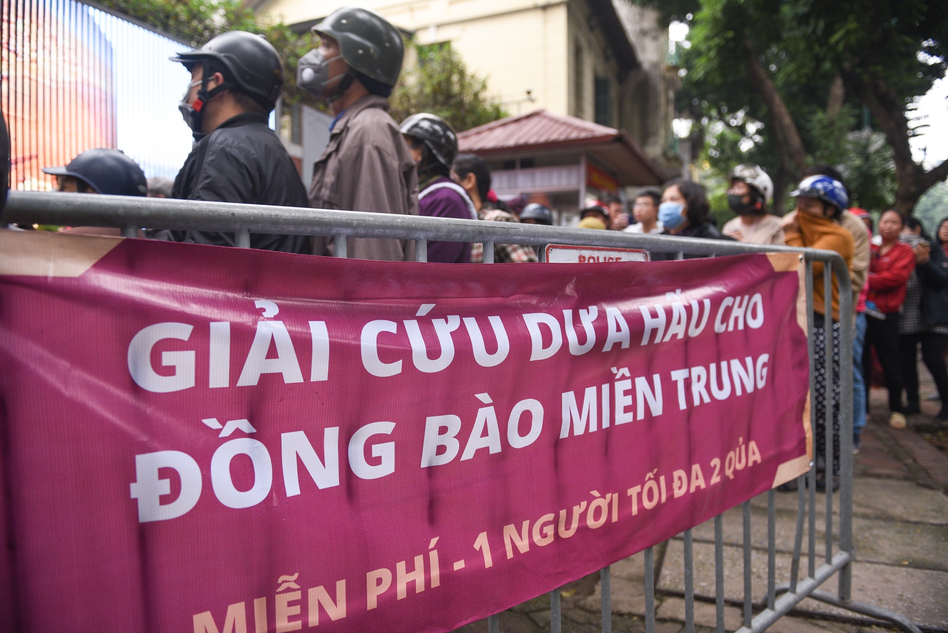 Phat mien phi 4 tan dua hau anh 1