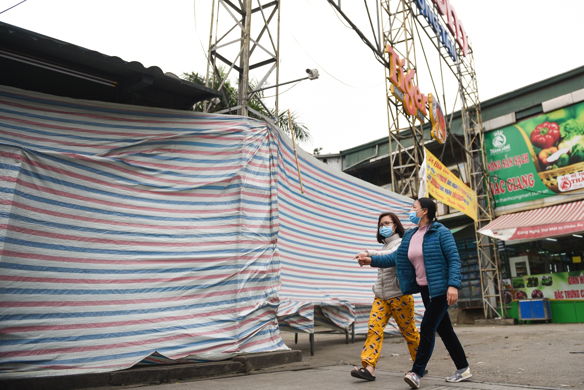 Bia hơi ế ẩm trong dịch virus corona ảnh 3 Bia hoi e am trong dich virus corona anh 3