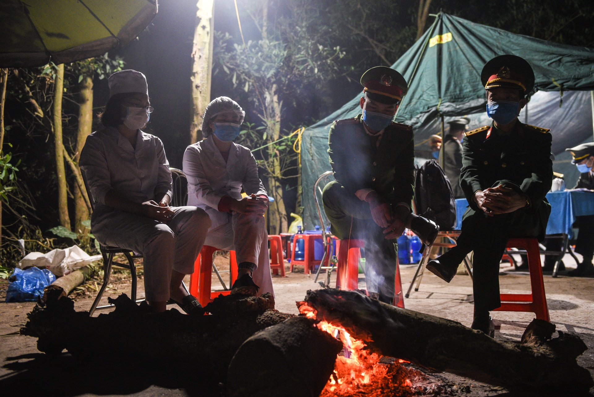 Tâm dịch virus corona Sơn Lôi ảnh 6 Tam dich virus corona Son Loi anh 6