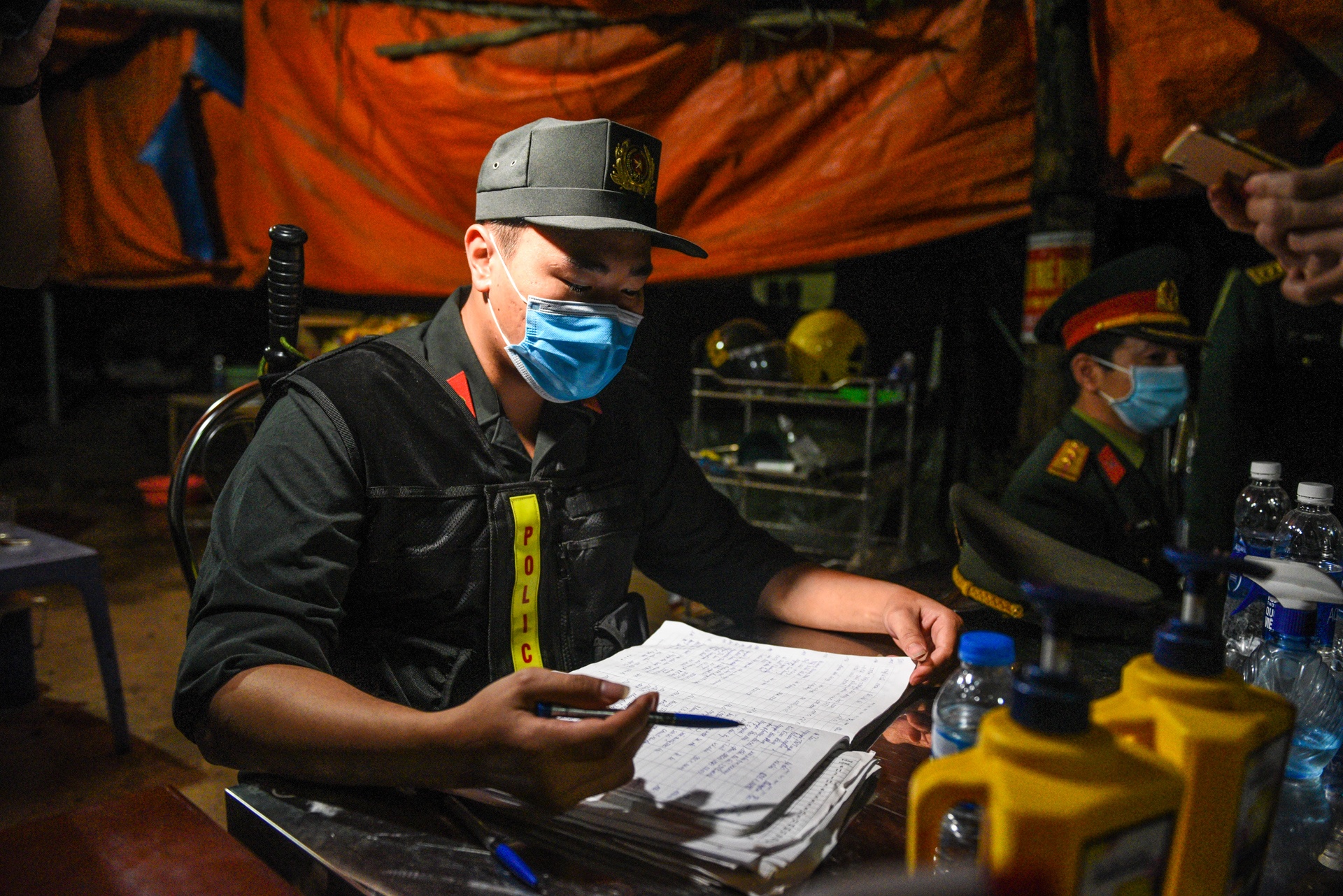 Son Loi ket thuc cach ly anh 1