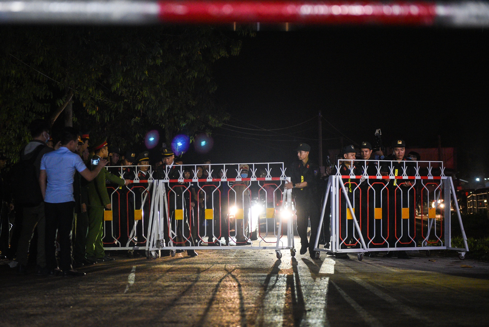 Son Loi ket thuc cach ly anh 2