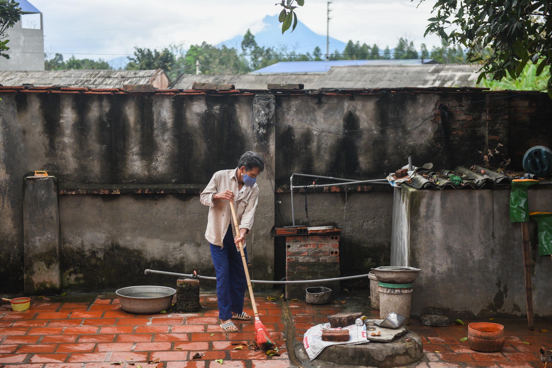 nguoi dan Son Loi vui mung sau ket thuc cach ly anh 6