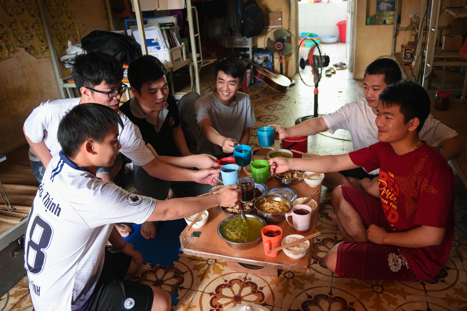 nhịp sống khác của người dân Hà Nội ngày nghỉ dịch ảnh 32 nhip song khac cua nguoi dan Ha Noi ngay nghi dich anh 32