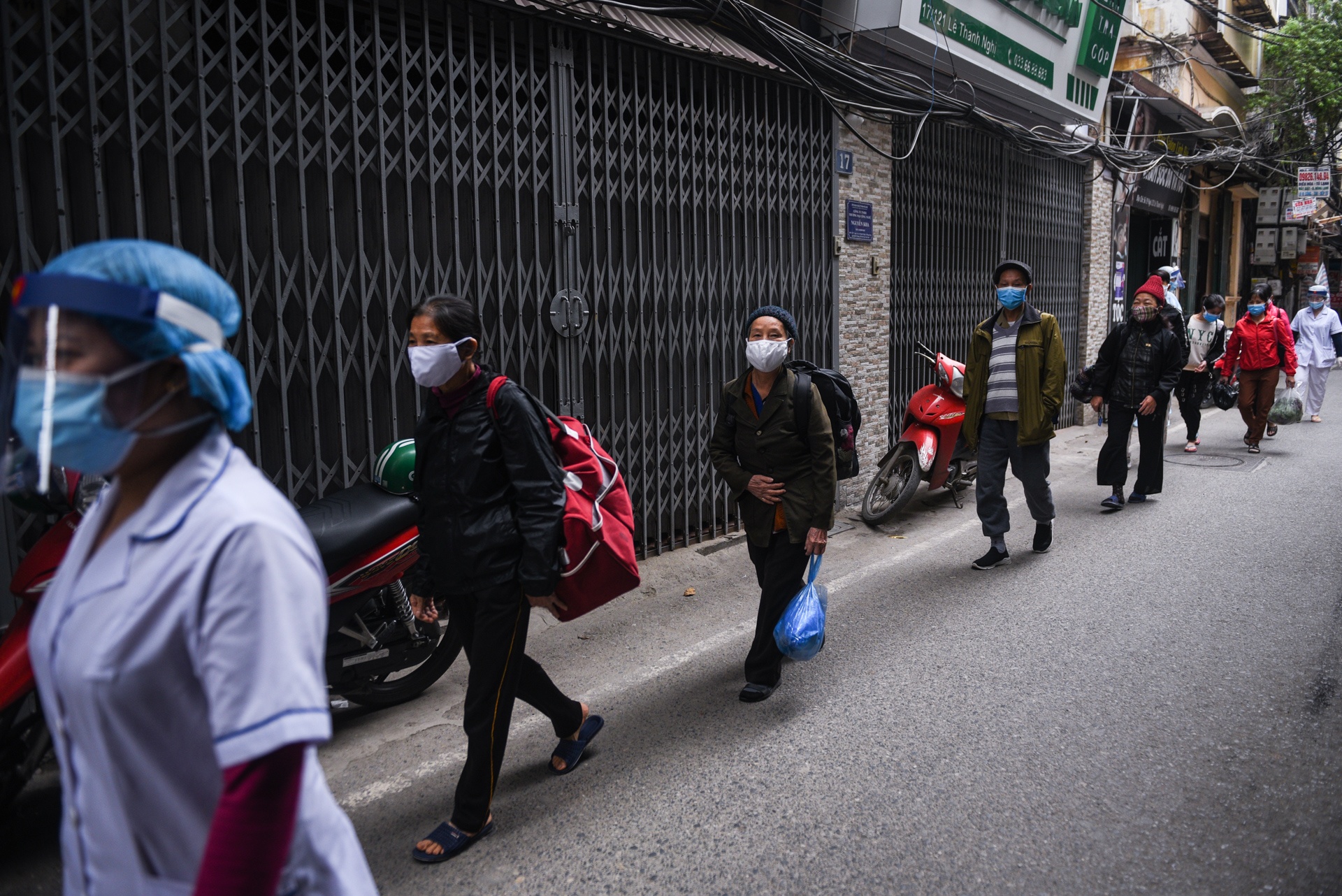 xe quan doi dua don benh nhan chay than bach mai anh 2