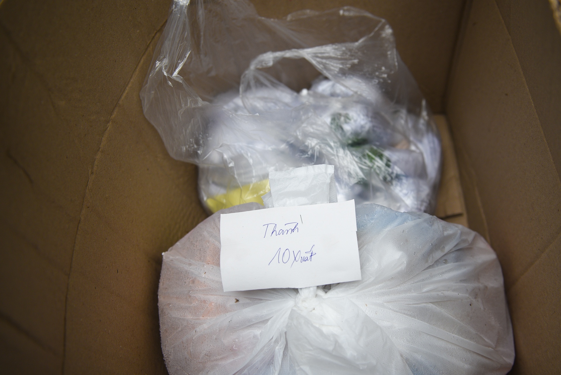 xom chay than bach mai can ke dich covid-19 anh 7